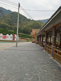 清遠三水瑤族鄉云霧村掛榜村小組裝上南德太陽能路燈