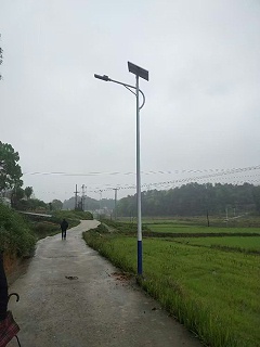 太陽能路燈黑科技：讓夜間照明更智能、更低碳