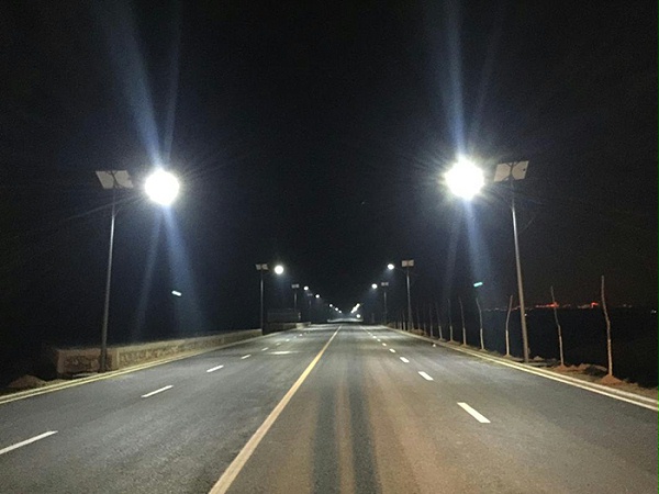 太陽能道路燈夜間效果