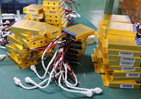南德太陽能控制器 南德太陽能路燈生產廠家