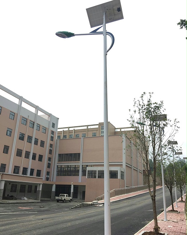 太陽能路燈