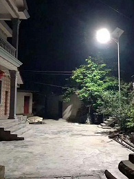南德太陽能路燈點亮新農村漆黑夜晚