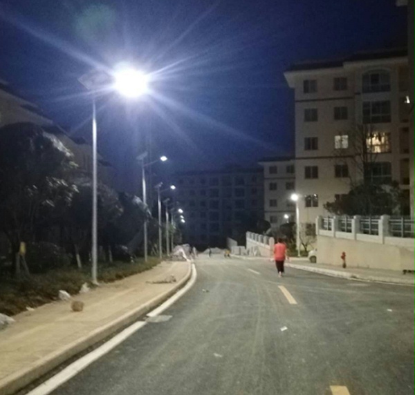 小區太陽能路燈 太陽能路燈廠家 南德