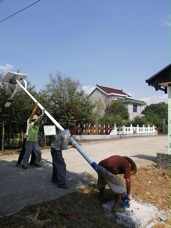甘肅太陽能路燈_led太陽能路燈_南德