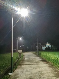 廣東韶關始興南方地區村70盞新農村太陽能路燈